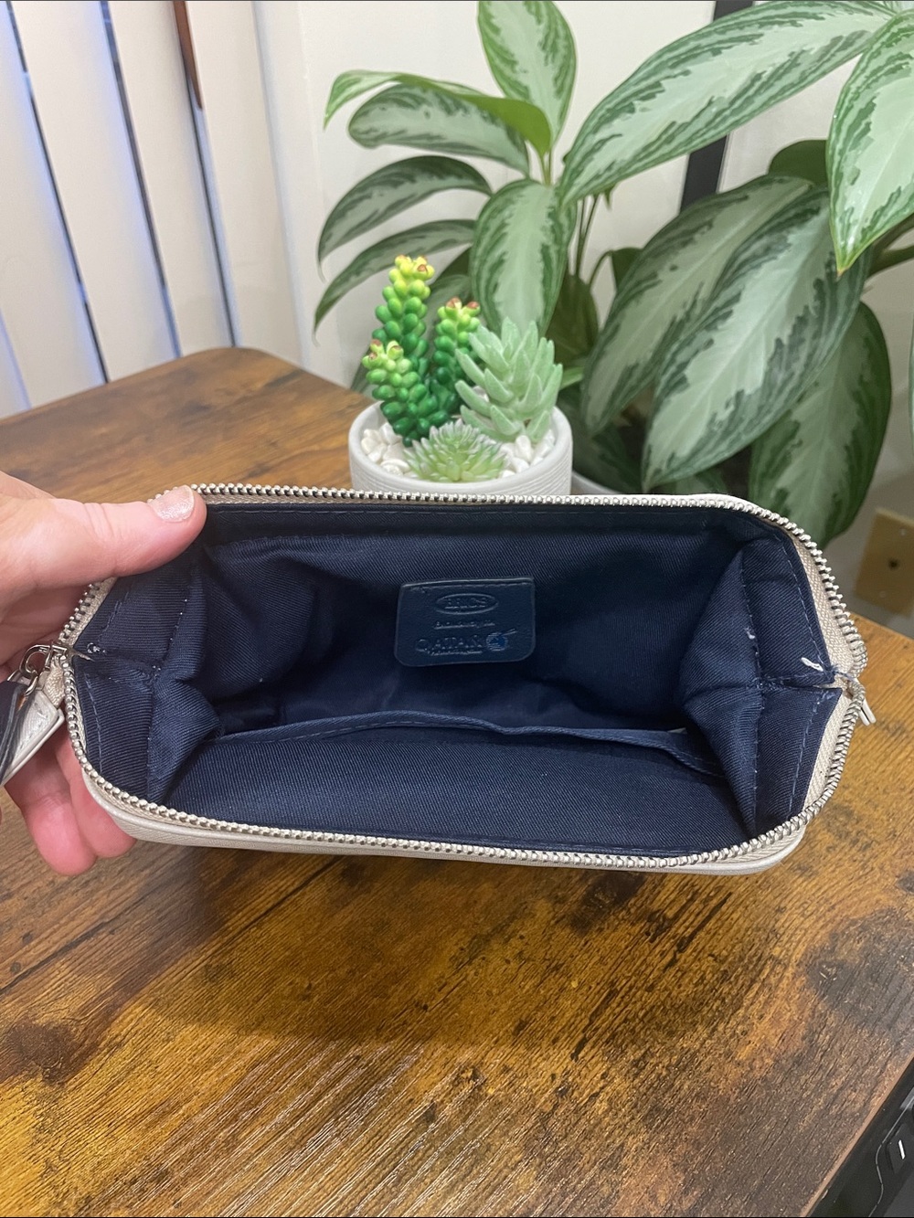 Bric's Cream and Navy Men's Toiletry Pouch - Picture 5 of 6